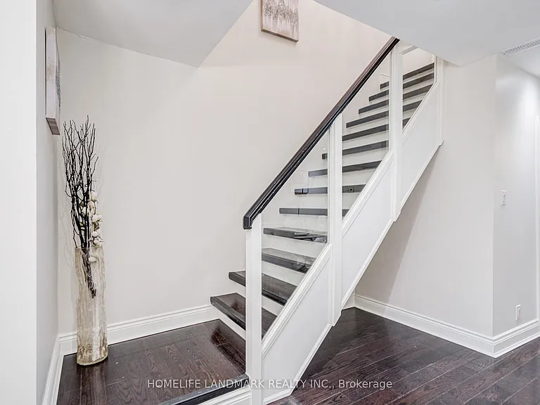 237 Ontario St — Photo 11