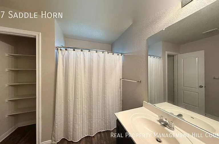 137 Saddle Horn — Photo 12