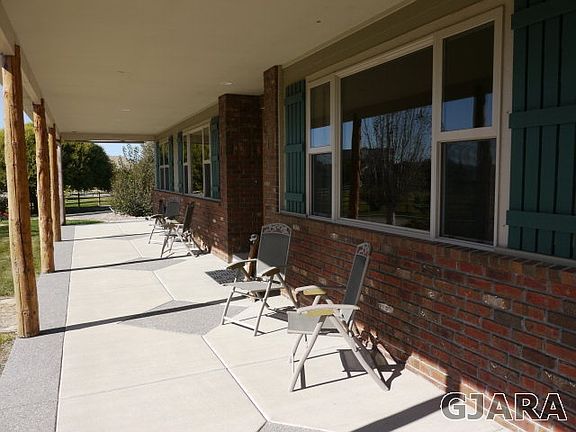 3rd image of 1222 La Mesa Ln
