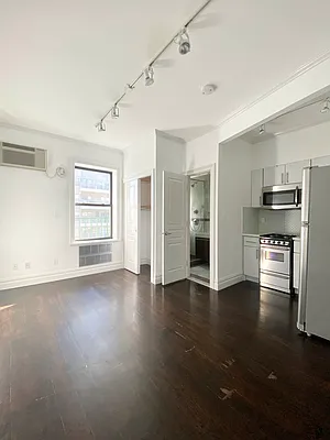 Rented by Compass | media 7