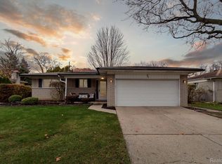 2887 Borden Dr, Troy, MI