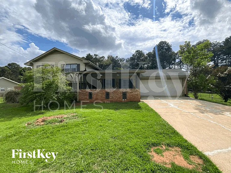 1051 Tony Valley Dr SE — Photo 1