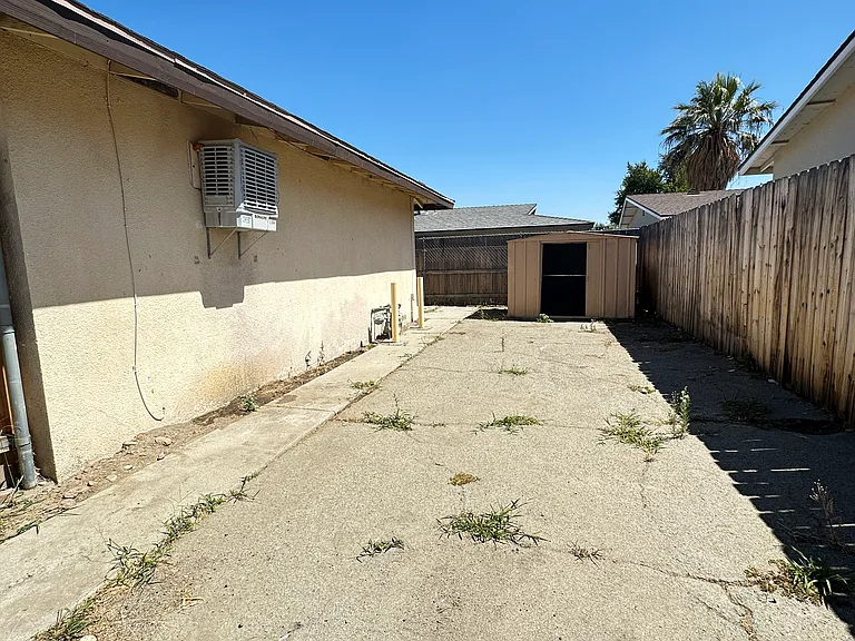 1554 W Ramona Dr #B — Photo 15