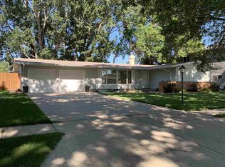 608 17th St SW, Minot, ND 58701