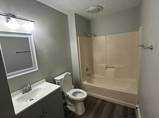 118 W Main St APT 1, Newton Falls, OH 44444