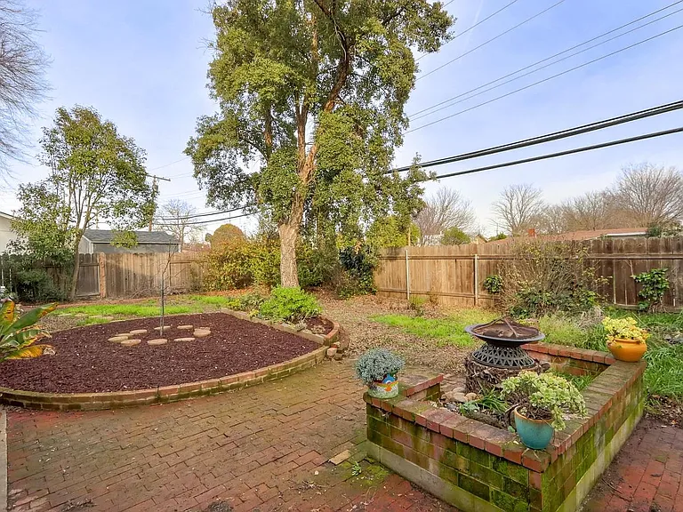 2081 Wakefield Way — Photo 27