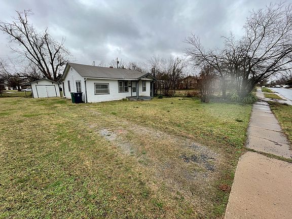 3rd image of 1419 NE 25th St