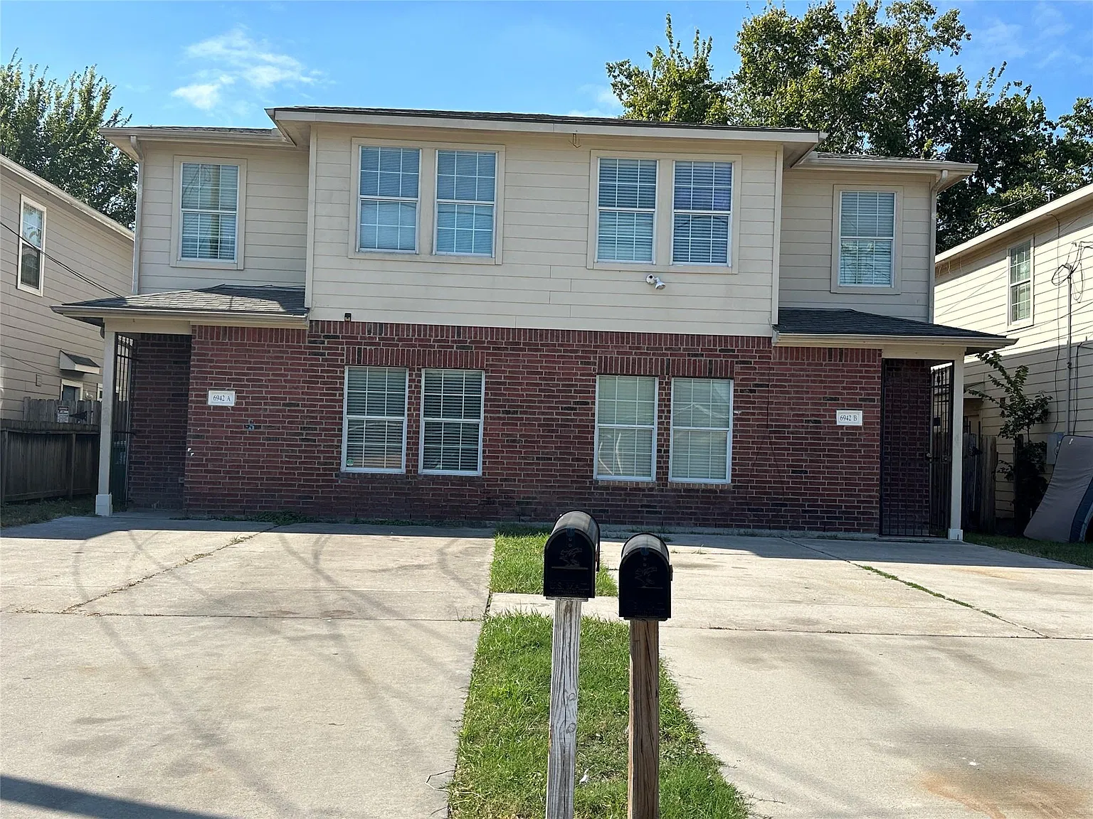 4 bed, 2.5 bath, 1468 sqft, $1,595 — Photo 1