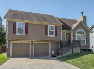 573 W Layton St, Olathe, KS 66061