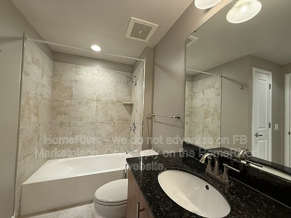 4th image of 1021 Garfield St #B42