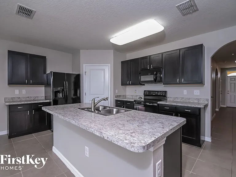 3207 Pemberly Park Dr — Photo 3