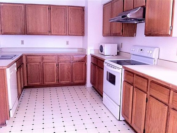3rd image of 2510 Kimberly Dr