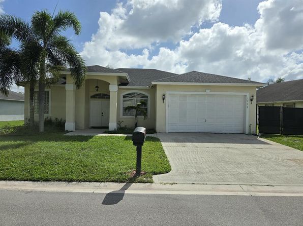 1202 Hatteras Cir
