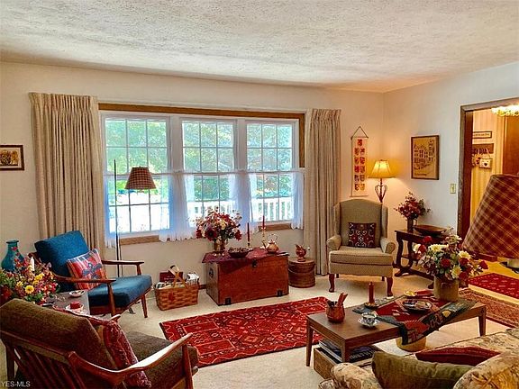 3rd image of 1544 Renwood Dr