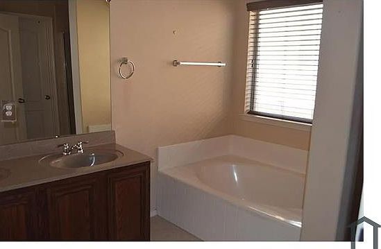 5th image of 12421 Dogwood Springs Dr