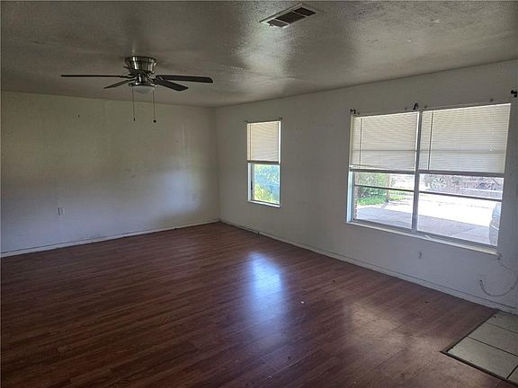3rd image of 1449 Lincoln Ave