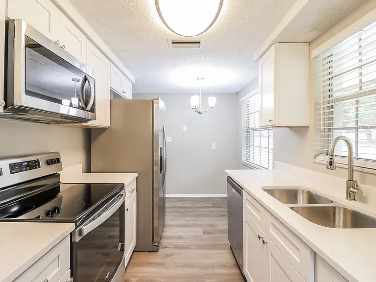27084 Roper Rd — Photo 6