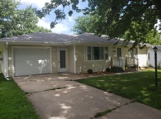 123 S Grand Ave, Maryville, MO 64468