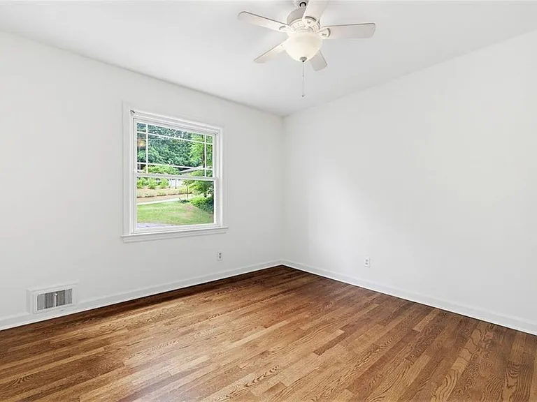 445 Forest Hills Dr — Photo 19