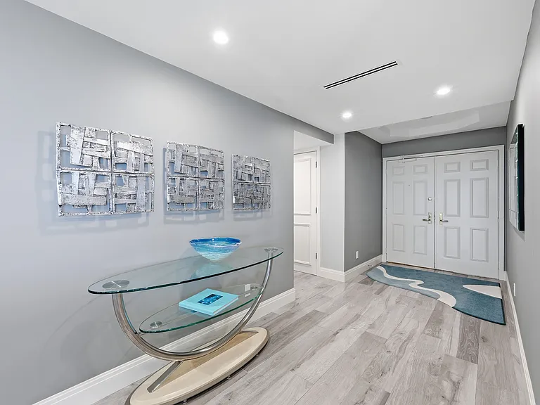 8111 Bay Colony Dr #204 — Photo 3