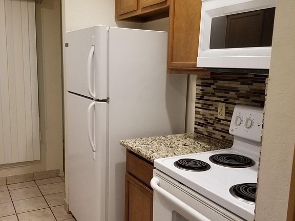 3rd image of 11839 Parliament St APT 323