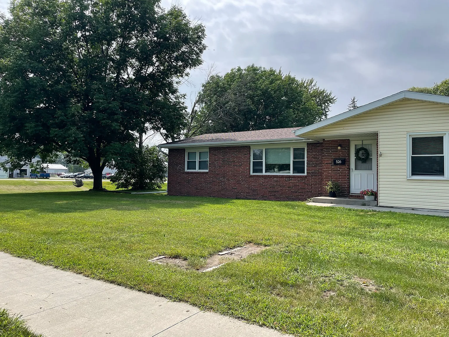 3 bed, 1196 sqft, $1,745 — Photo 1