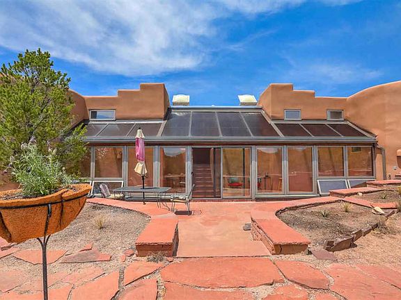 2nd image of 79 Calle Encanto