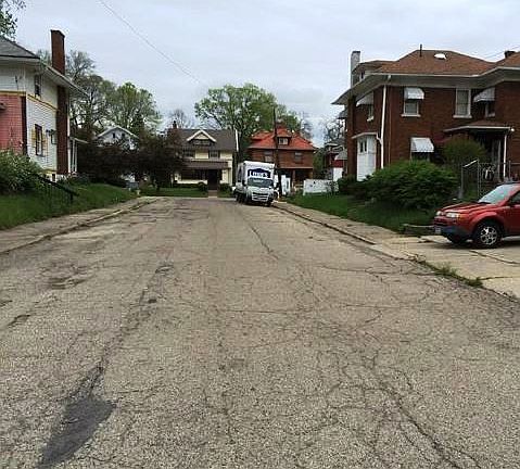 4th image of 928 N Euclid Ave
