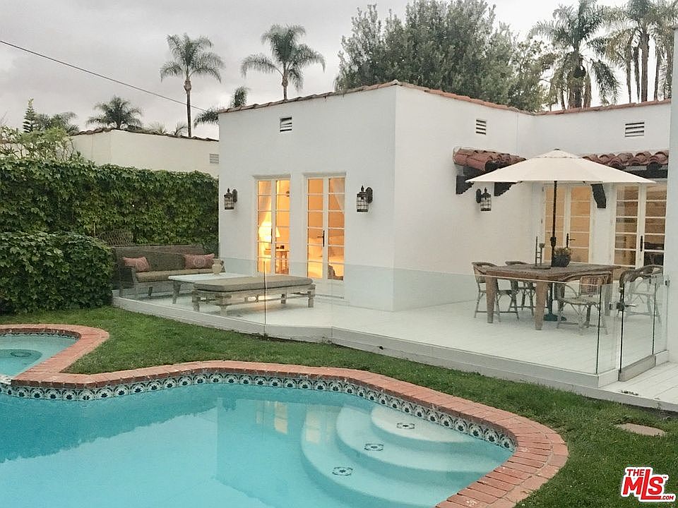 1st image of 1110 S La Jolla Ave