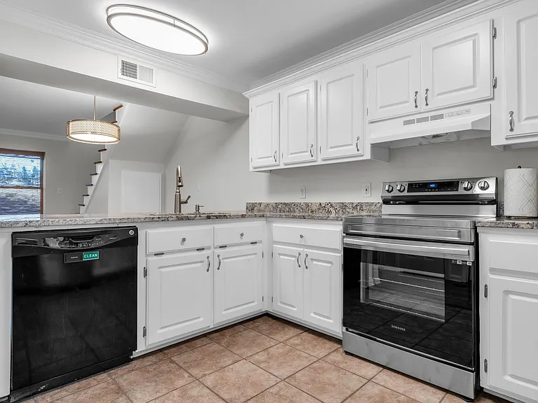 101 Hathorn Rd #3 — Photo 7