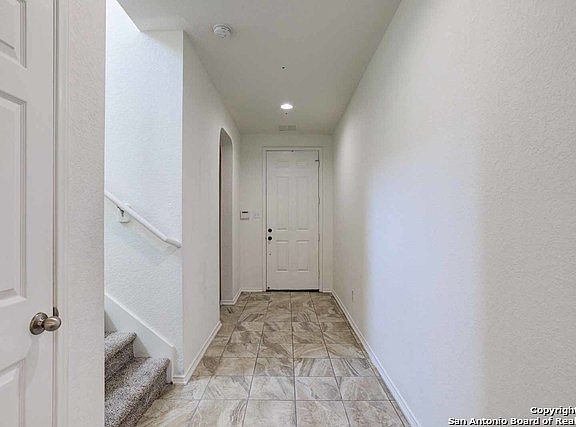2nd image of 6831 LOMA BLANCA