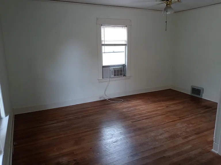 528 Glenwood Ave SE — Photo 18