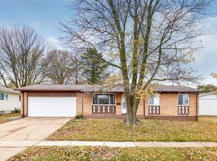 3663 Rudelle Dr, Florissant, MO 63031