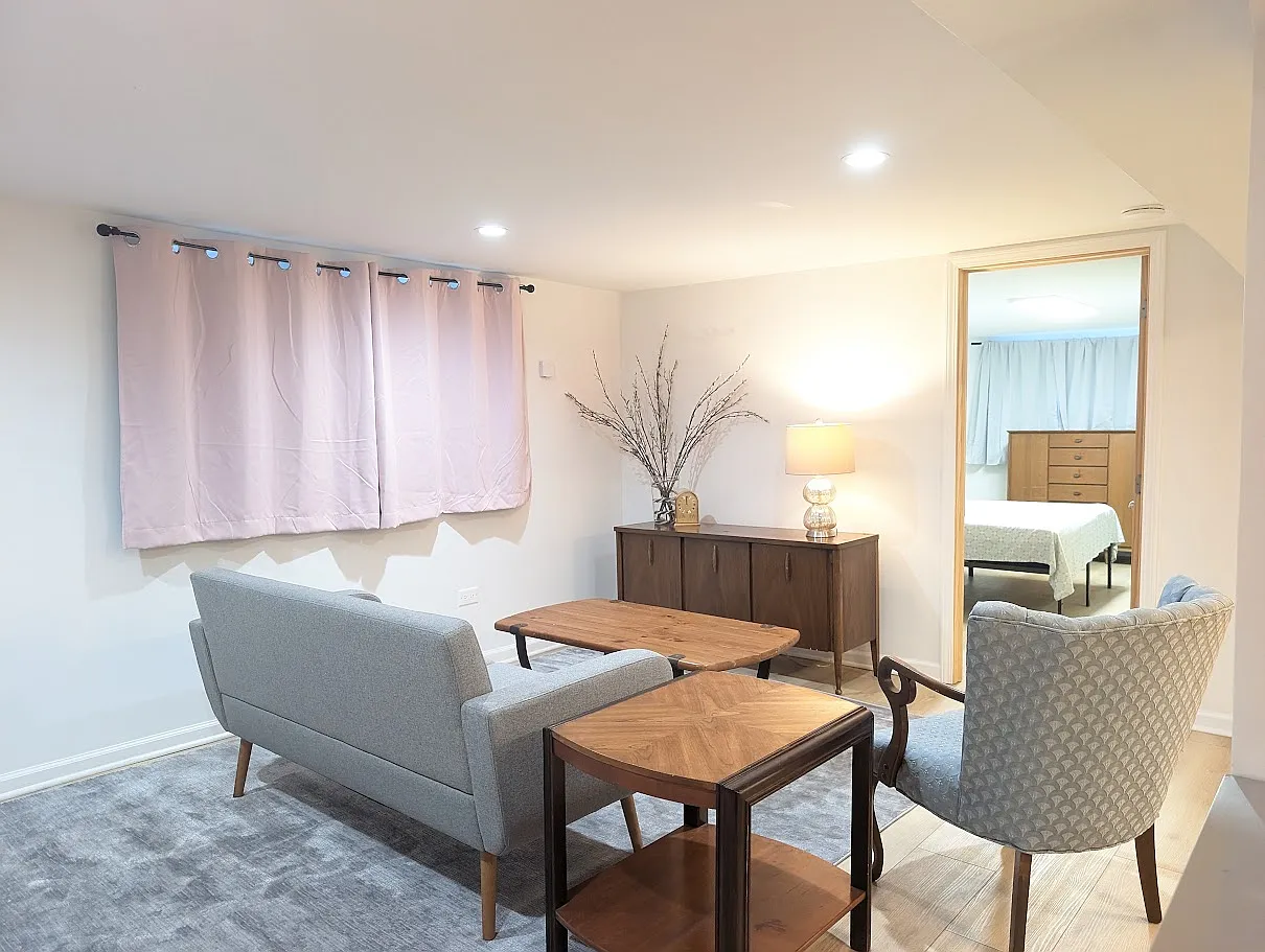 1 bed, 700 sqft, $1,325 — Photo 2