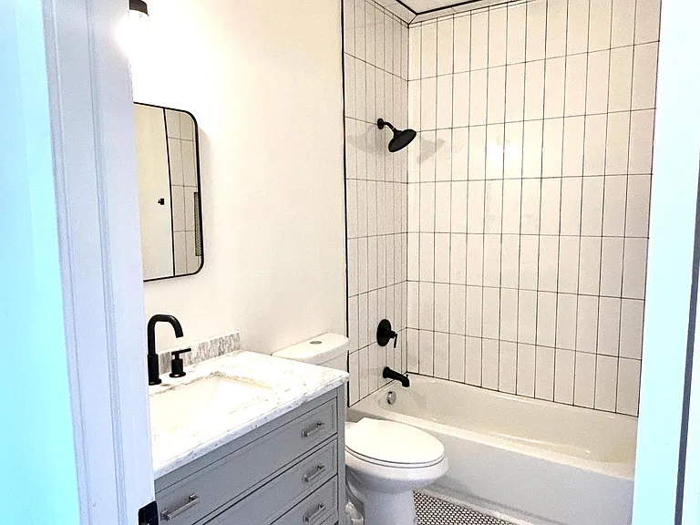 2015 Forbes Ave — Photo 16