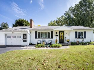 56 Shadowbrook Dr, Rochester, NY 14616