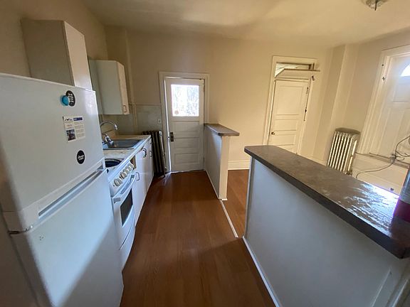 5th image of 1913 Market St APT 2B