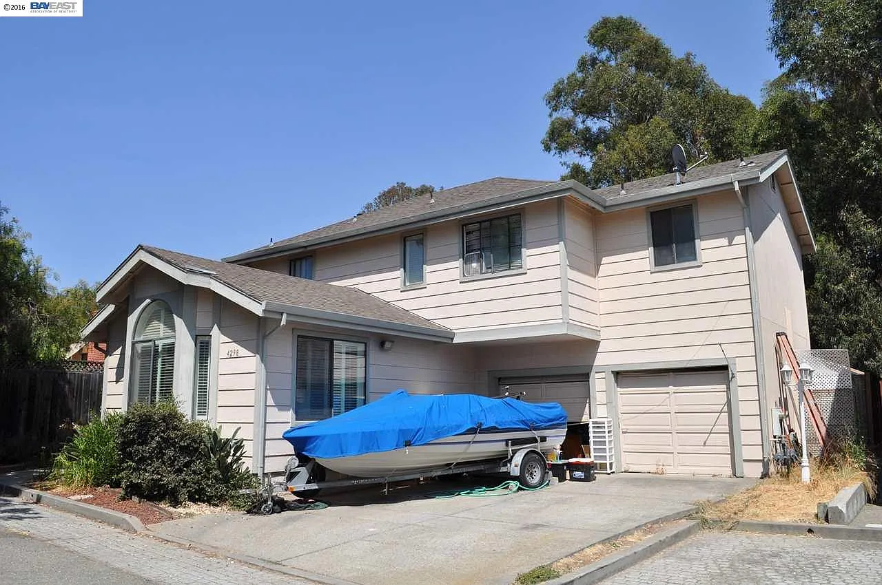 4298 David St photo 1
