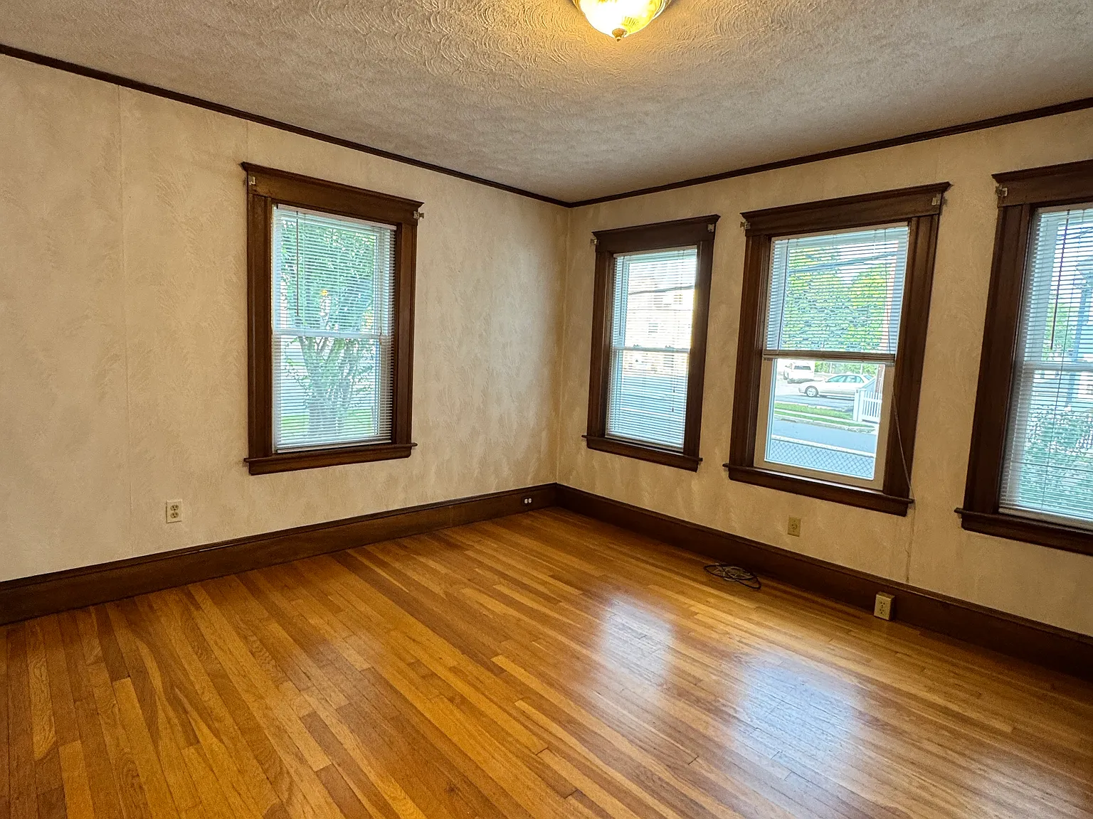2 bed, 1256 sqft, $3,000 — Photo 4