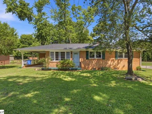 15 Duncan Rd, Greenville, SC 29617