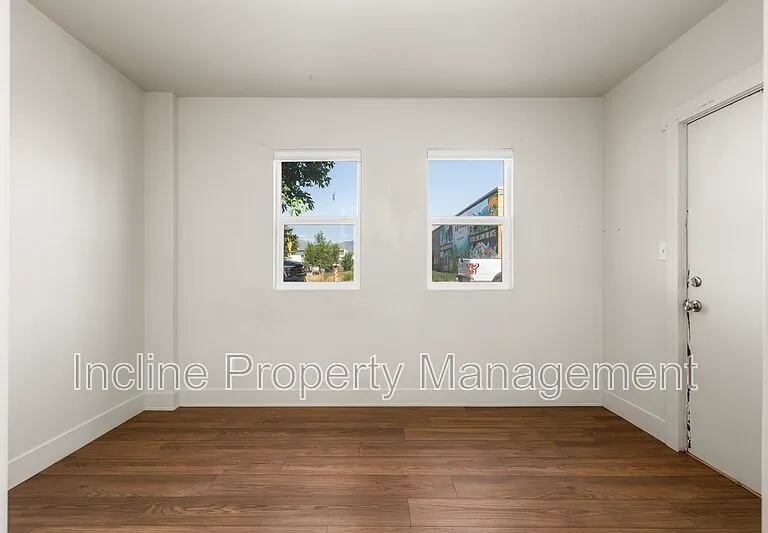 31 W 100 N — Photo 8