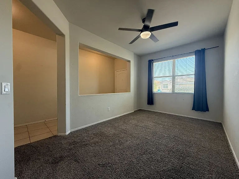 30187 W Avalon Dr — Photo 5