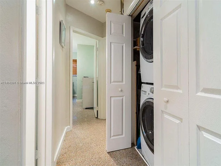 1507 Garfield St — Photo 19