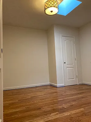 Rented by Aurous Realty LLC | media 4