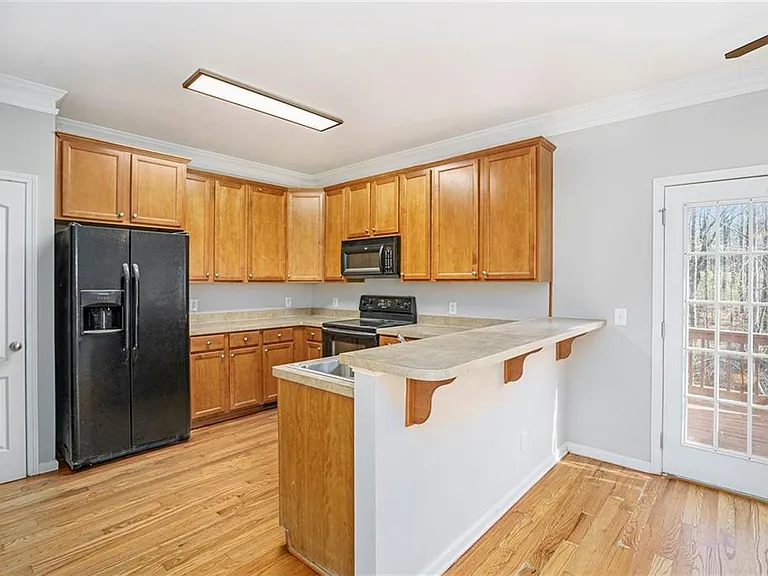 1439 Bluff Valley Cir — Photo 10