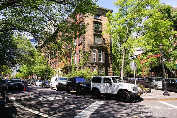 Rented by City Connections Realty | media 48