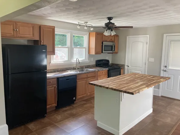 864 Wilroy Rd, Suffolk, VA 23434