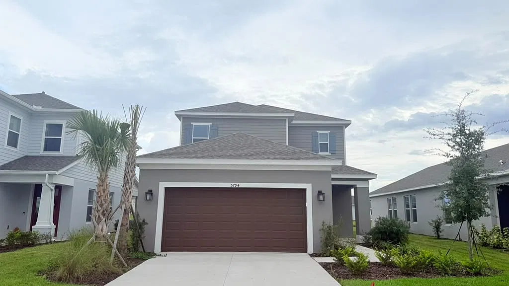 4 bed, 3.5 bath, 2514 sqft, $2,850 — Photo 1