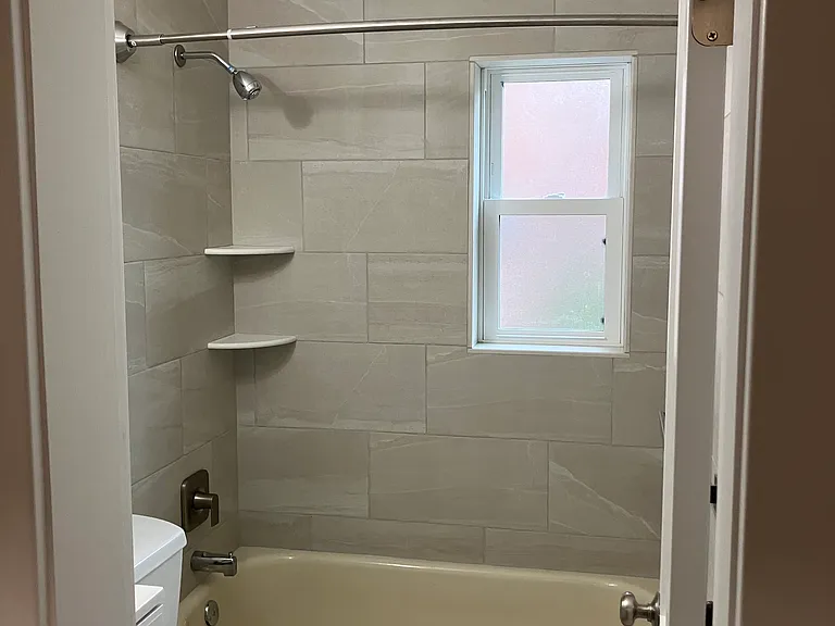 1100 Collings Ave #B — Photo 12