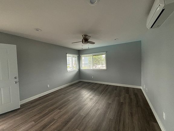 4th image of 3820 Haines St APT 4